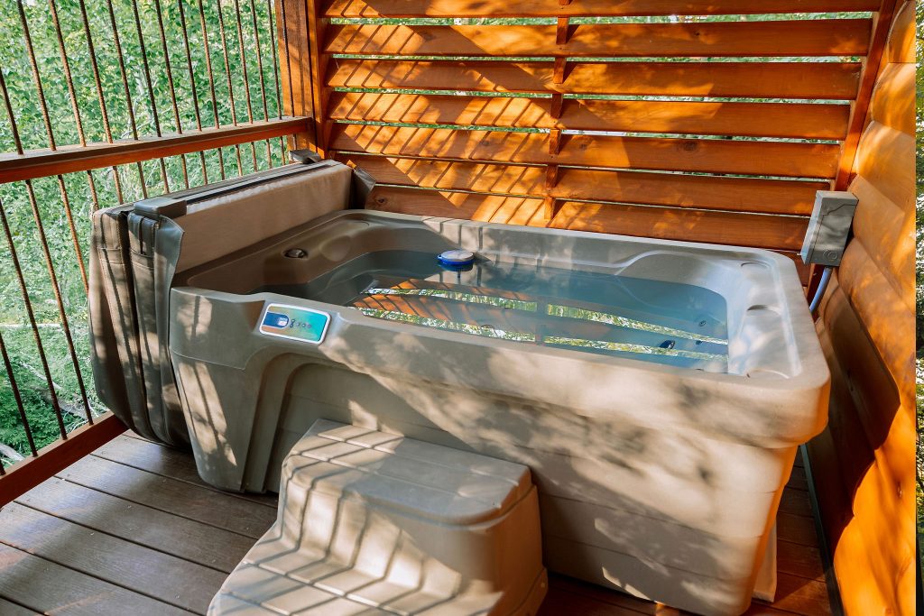 amish country hot tub